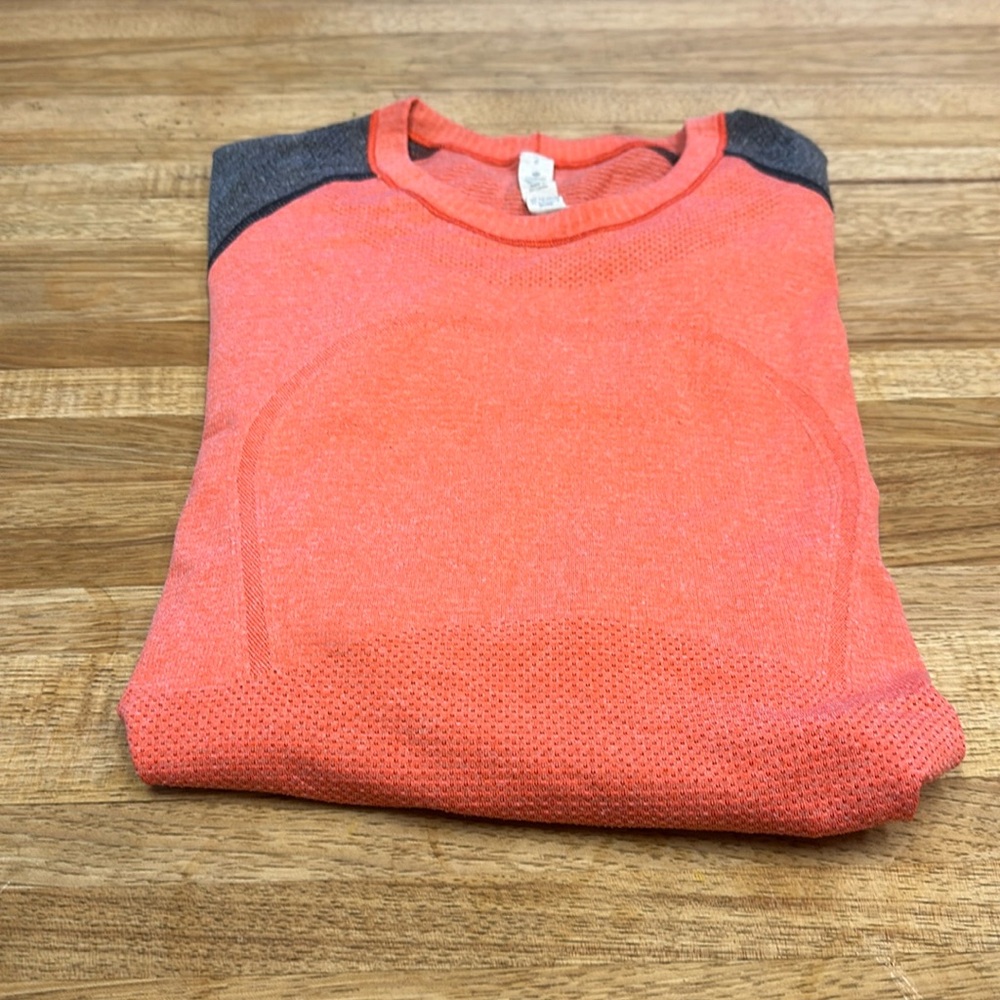 Lululemon Run Swiftly Hip Length Ls, 8 - image 1